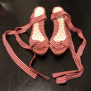 Red Stripped Strappy Wedge